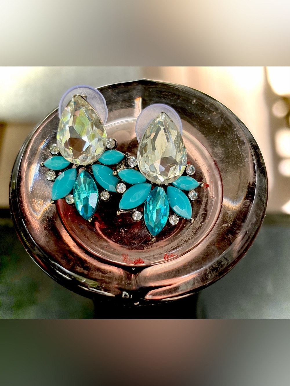 Sparkling teal cluster  clear pear-shaped round cubic zirconia marquise stones